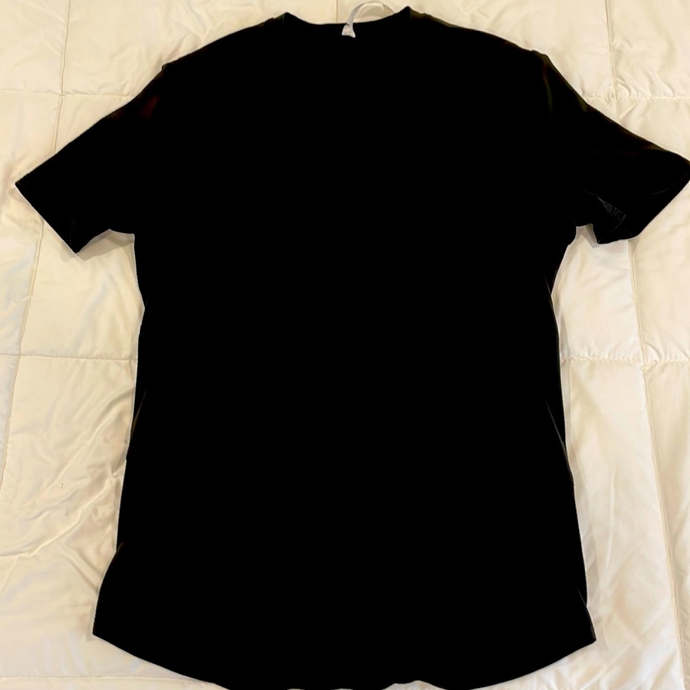 Lululemon Athletica S black shirt